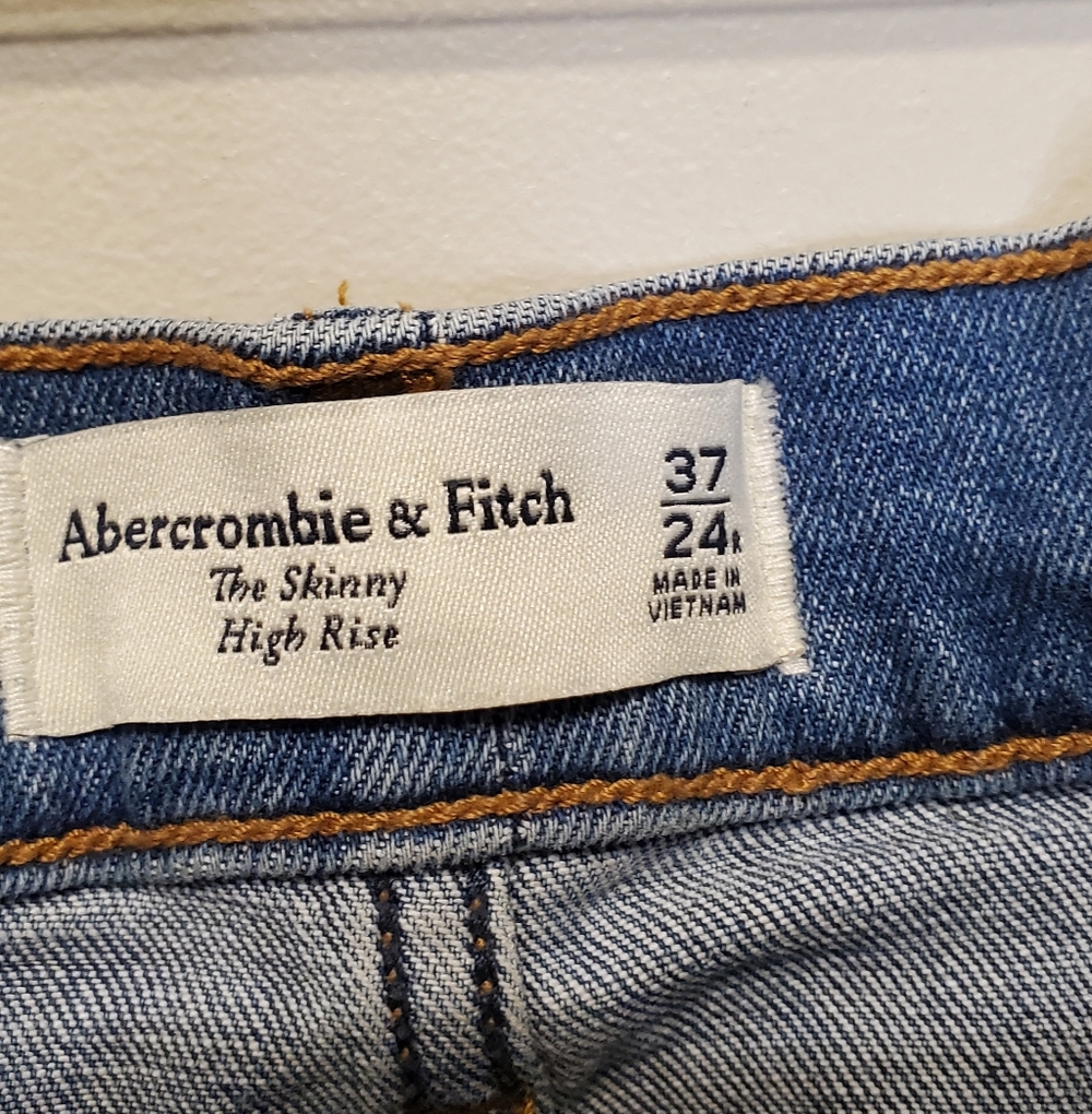 355. NWT Abercrombie & Fitch The Skinny Ankle Curve Love High Rise Jeans - Picture 2 of 4
